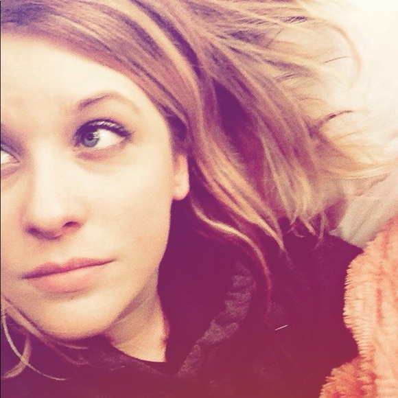 Meet your Posher! - Picture 1 of 1